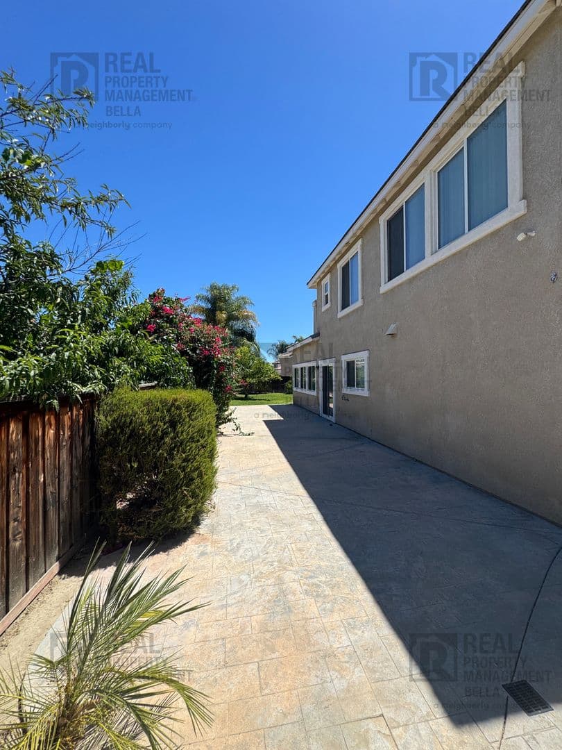 Hemet House: 756 Conlon Drive