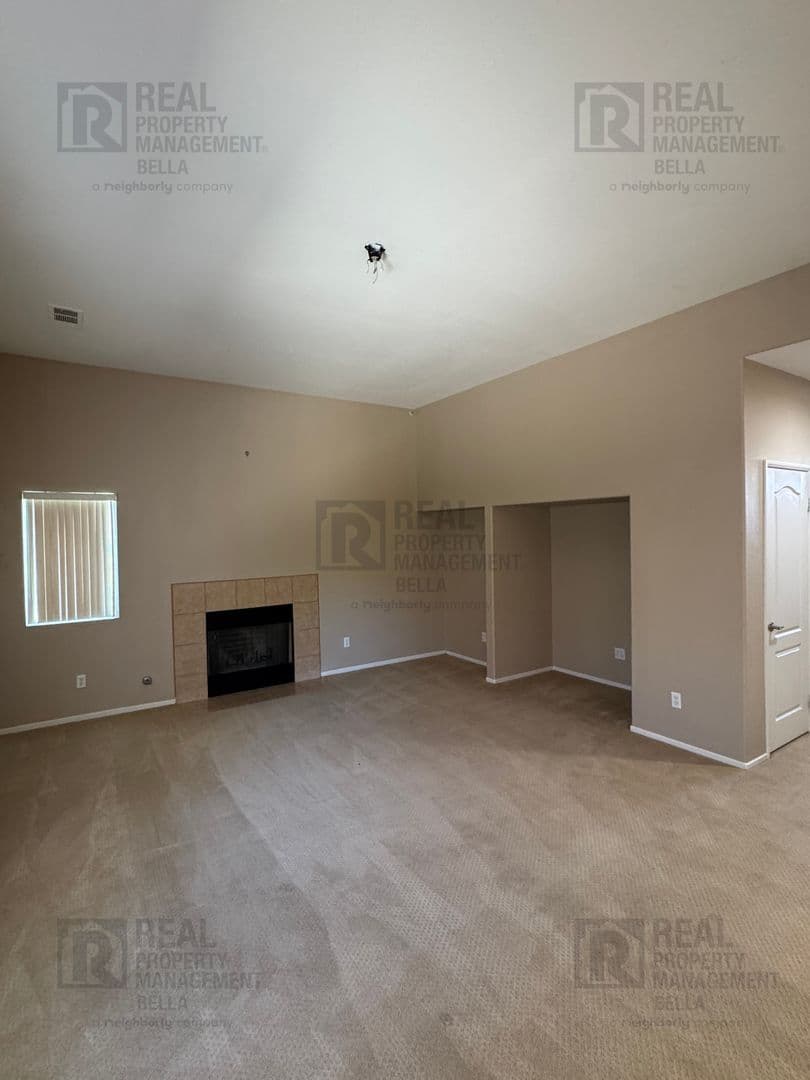 Hemet House: 756 Conlon Drive