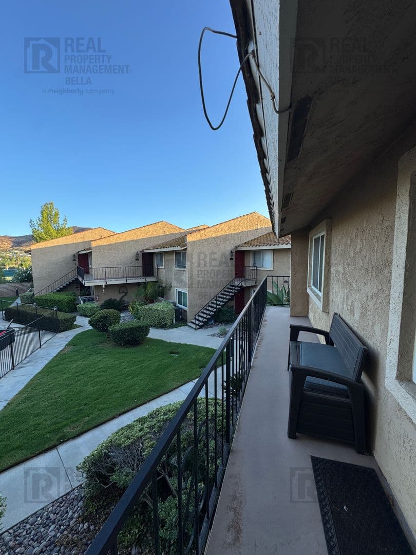 Canyon Lake House: 24311 Canyon Lake Dr N