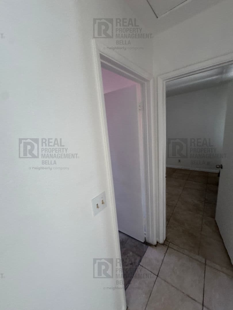 Hemet Apartment: 41987/41989 Briarwood Ave.
