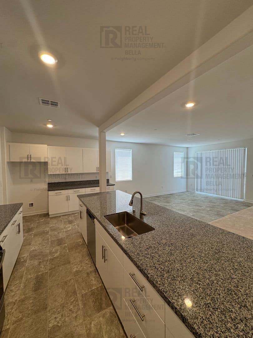 Homeland House: 30972 Lanark St.