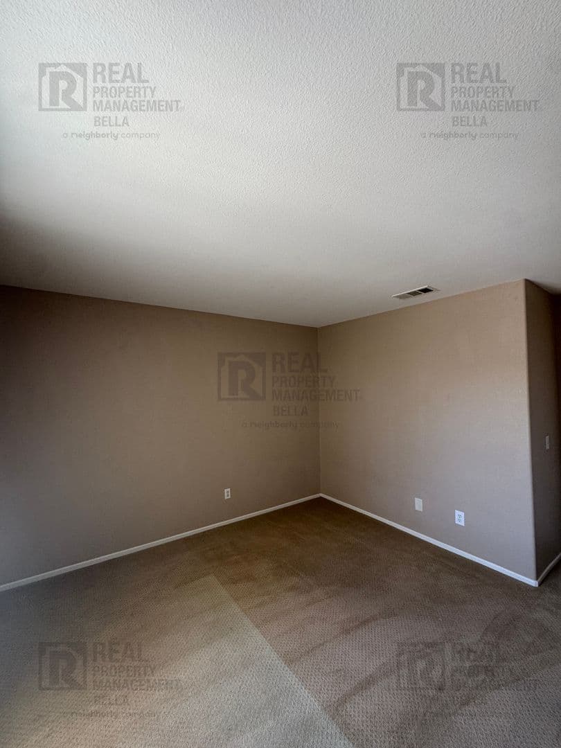 Hemet House: 756 Conlon Drive