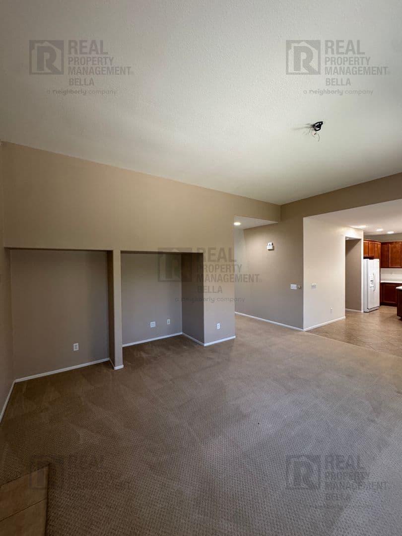 Hemet House: 756 Conlon Drive