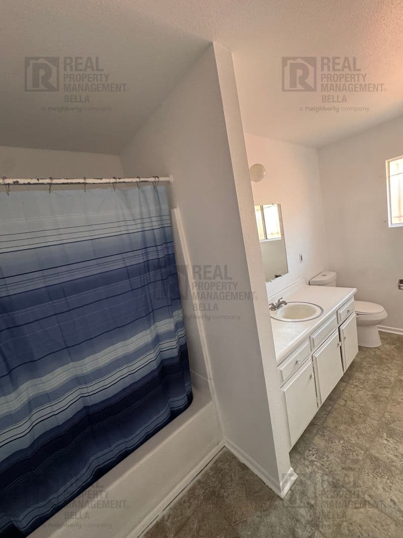 Hemet Apartment: 41987/41989 Briarwood Ave.