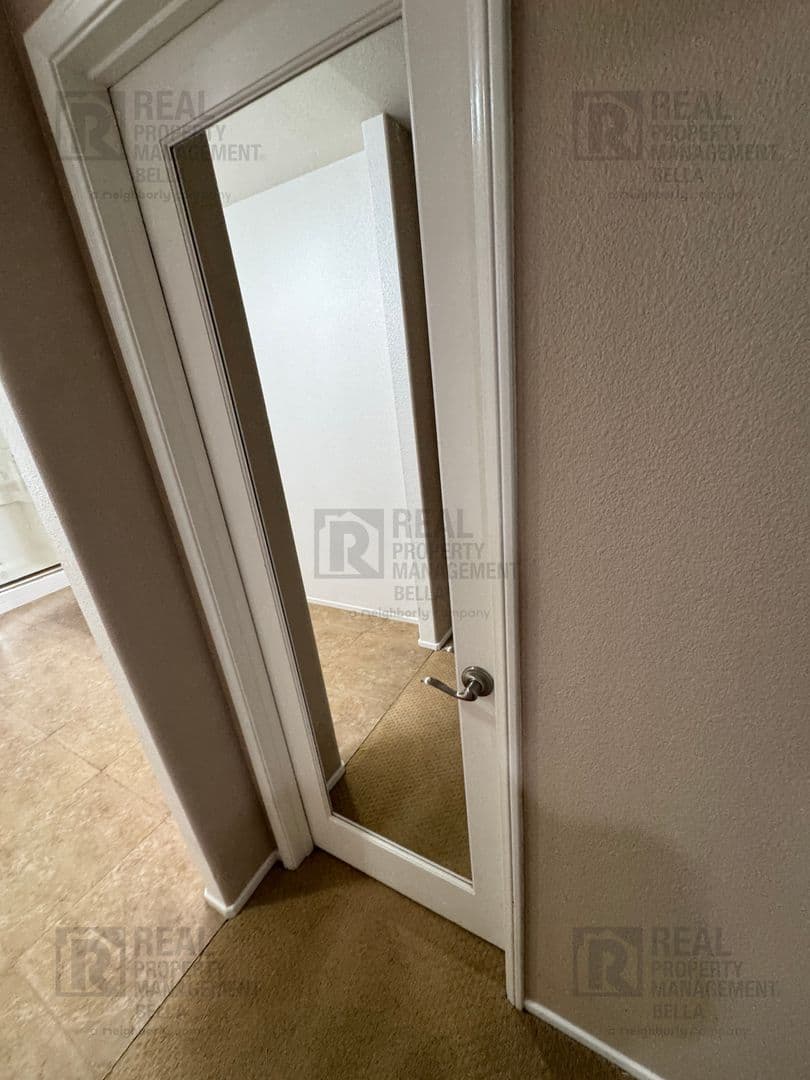 Hemet House: 756 Conlon Drive