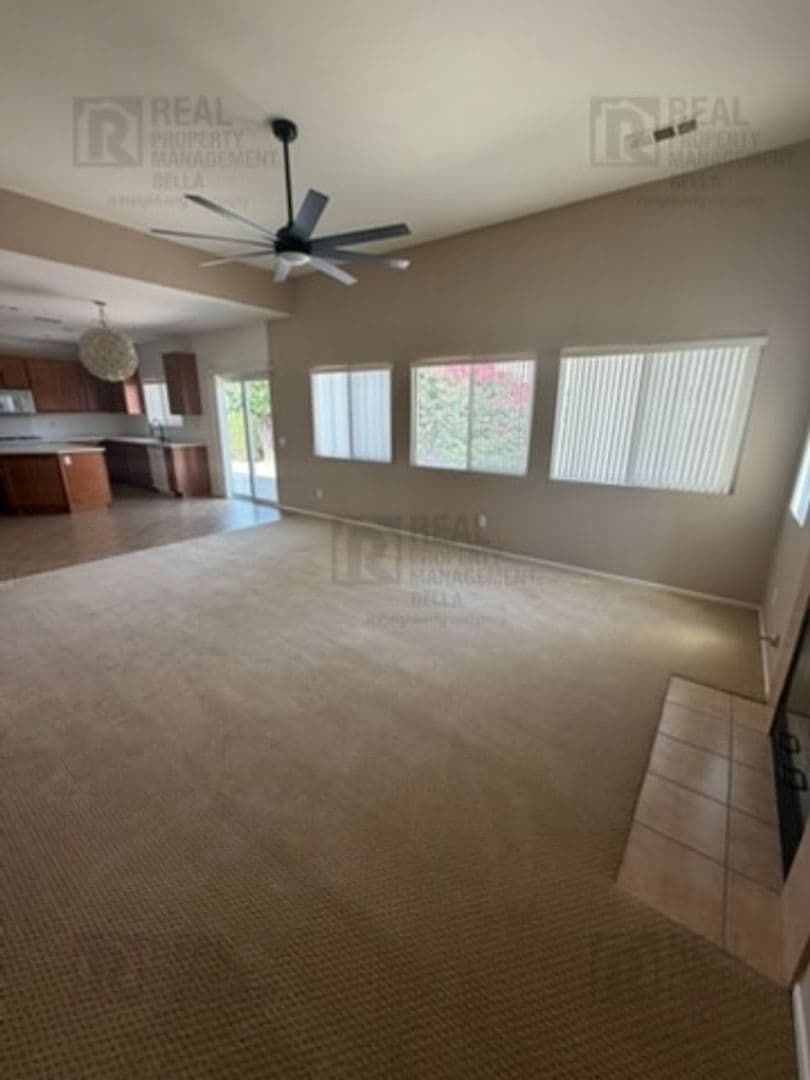 Hemet House: 756 Conlon Drive