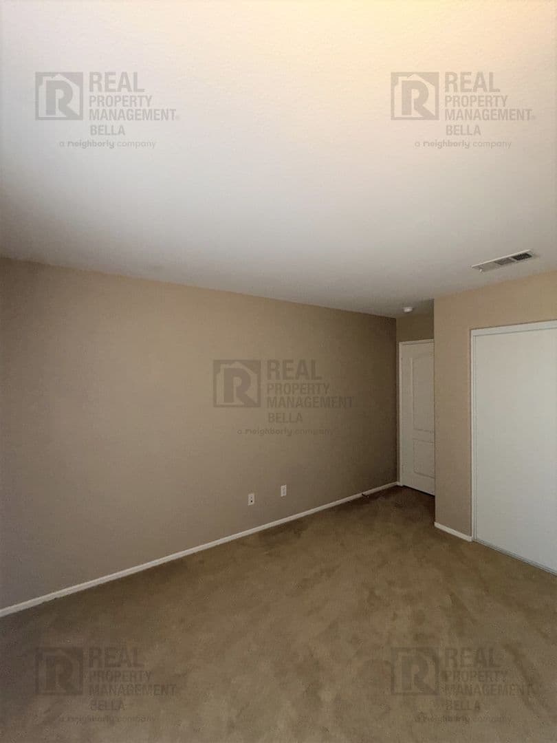 Hemet House: 756 Conlon Drive