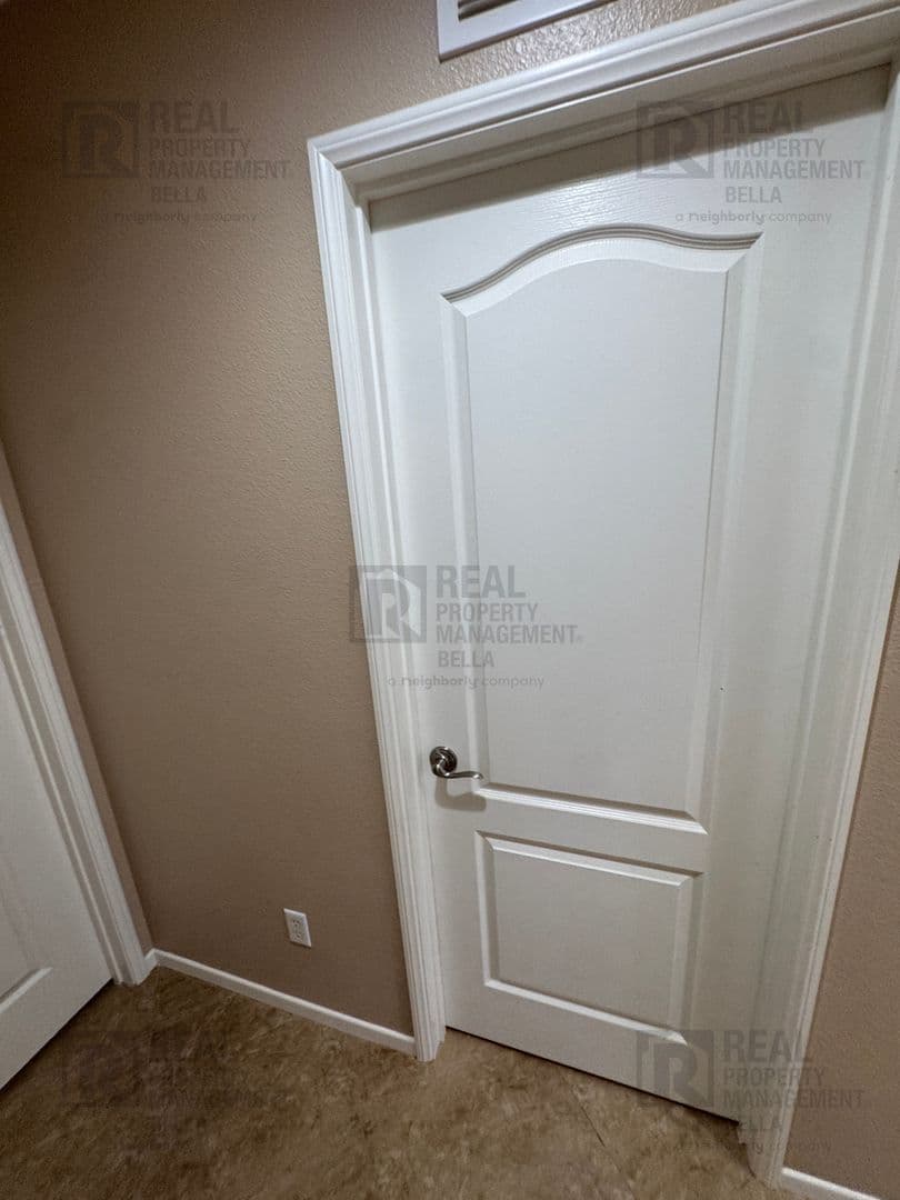 Hemet House: 756 Conlon Drive