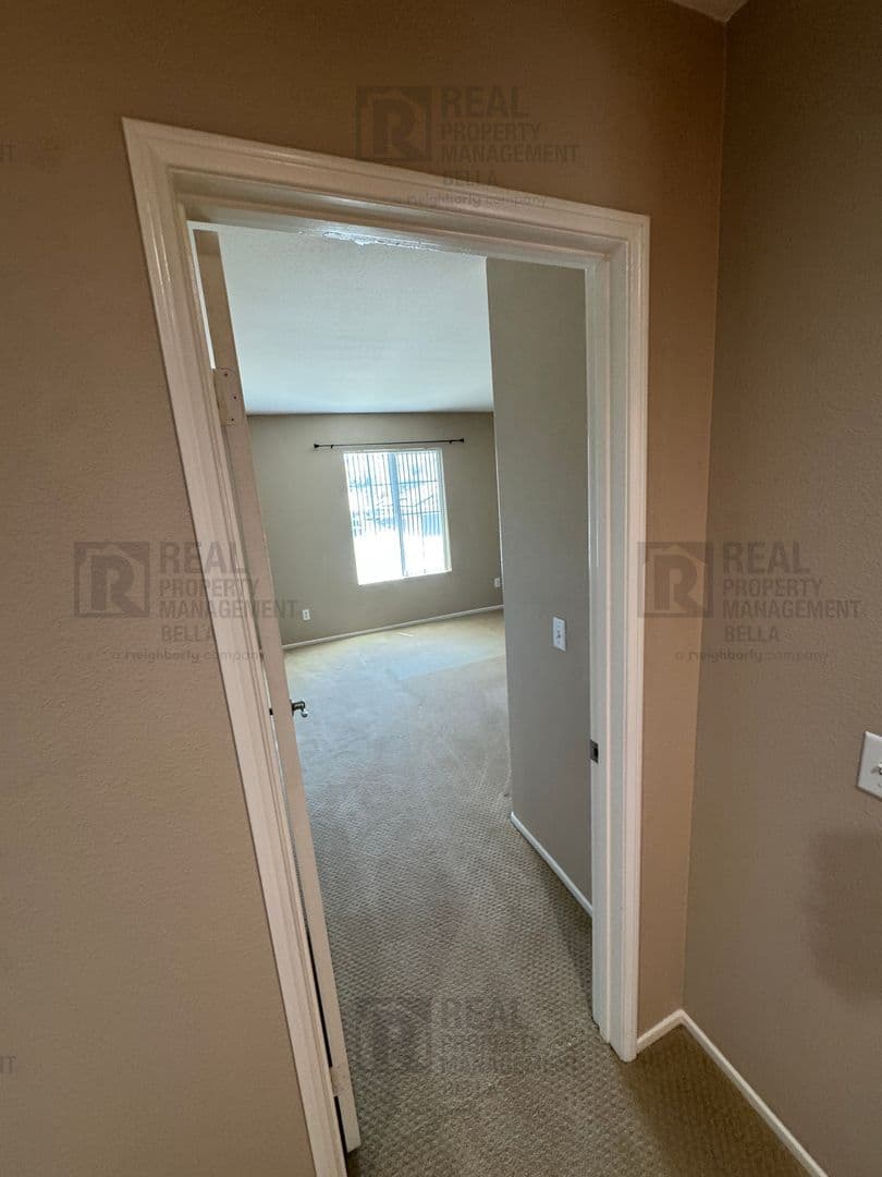 Hemet House: 756 Conlon Drive