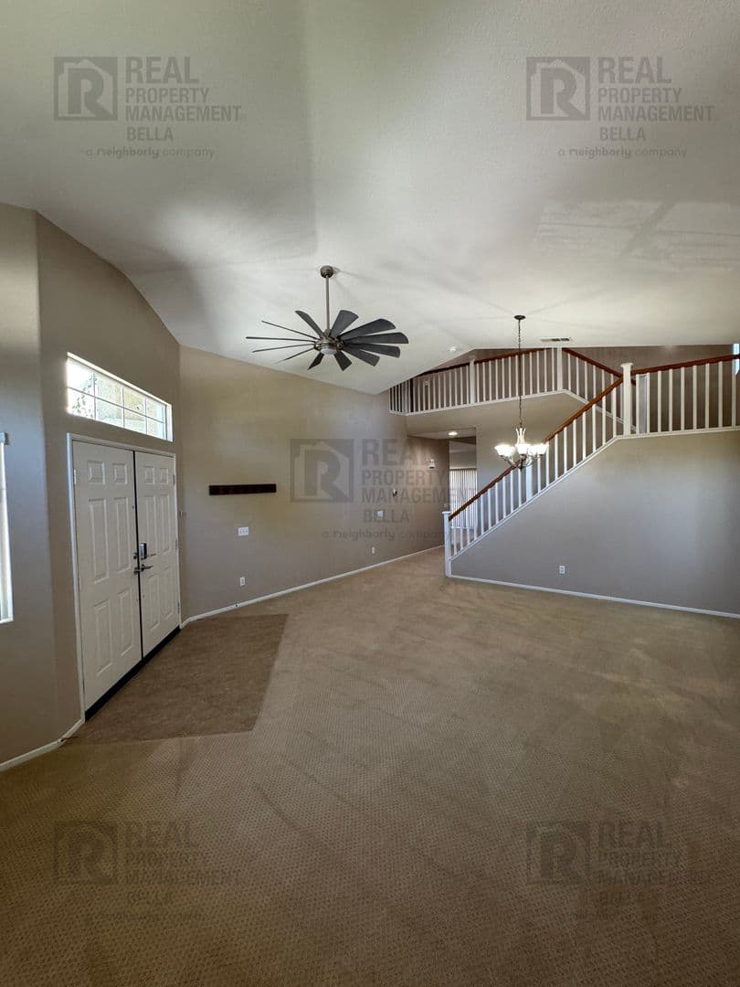 Hemet House: 756 Conlon Drive