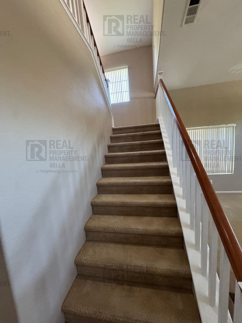 Hemet House: 756 Conlon Drive