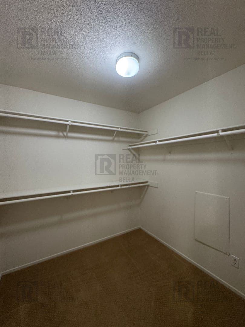 Hemet House: 756 Conlon Drive