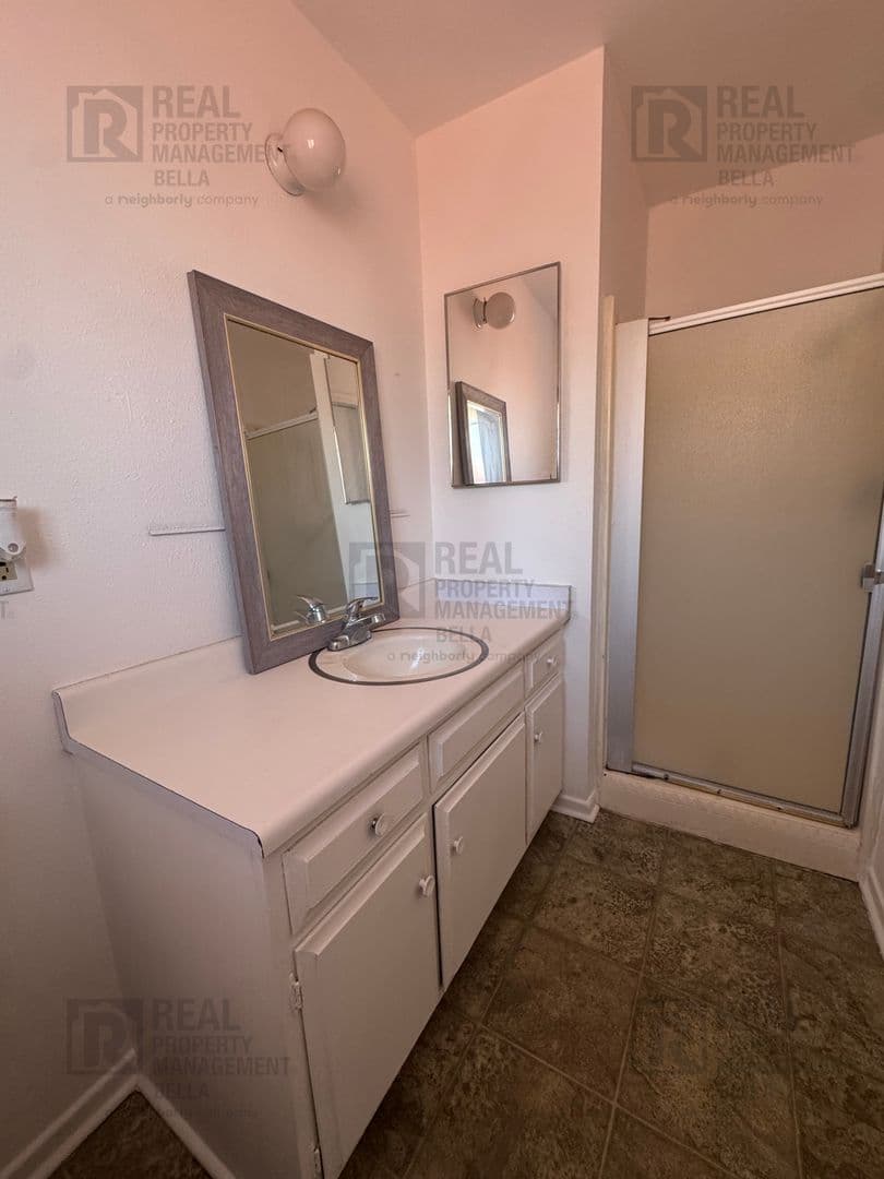 Hemet Apartment: 41987/41989 Briarwood Ave.