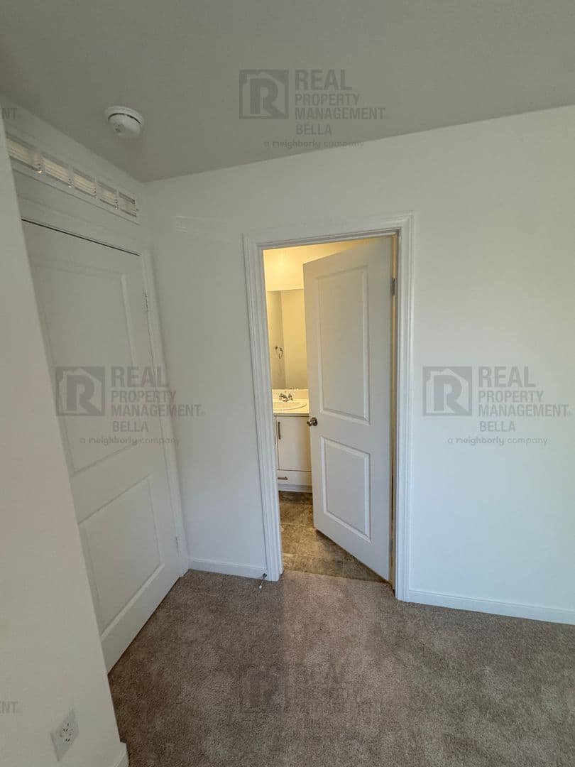Homeland House: 30972 Lanark St.
