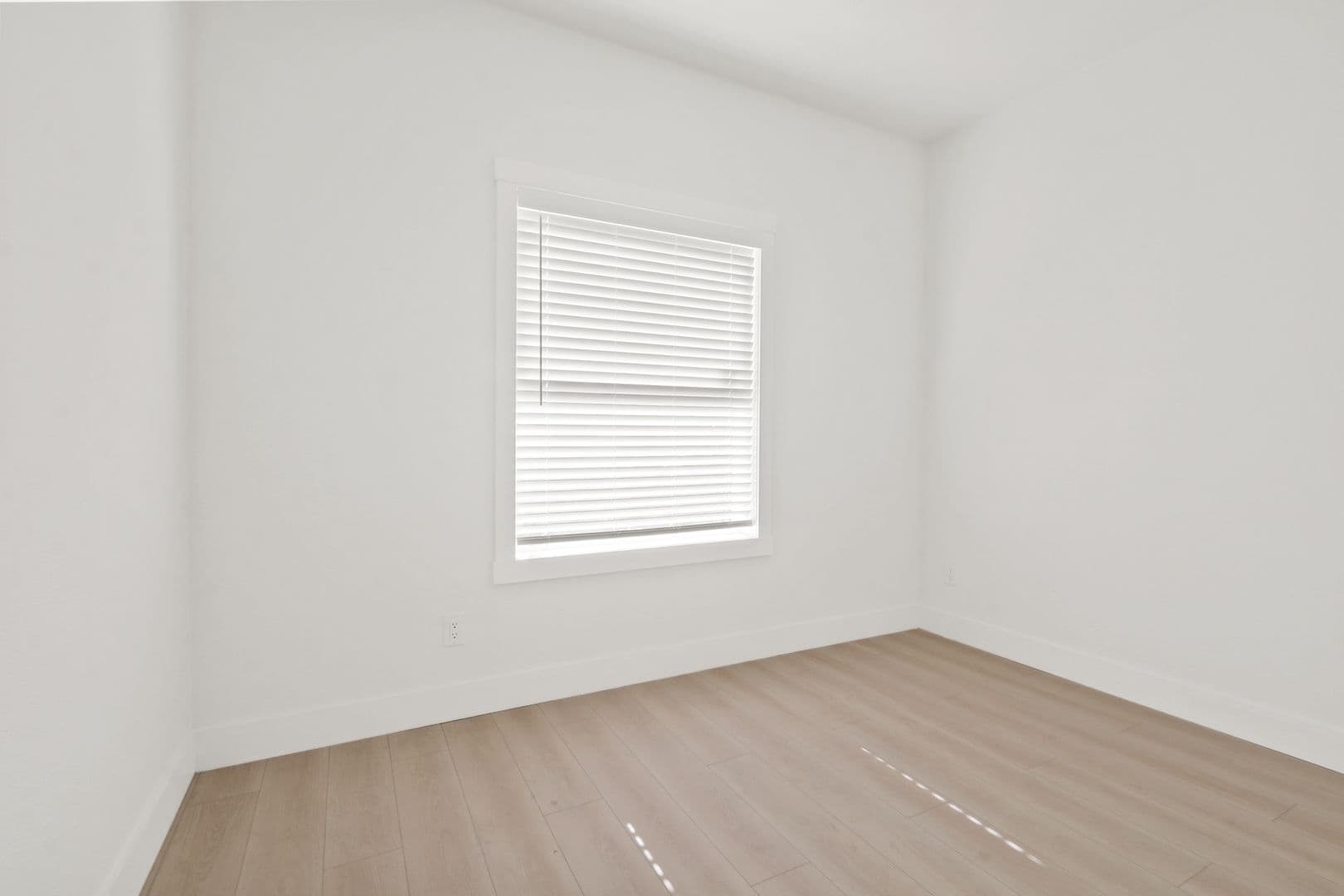 Buena Park Apartment: Whitaker St.