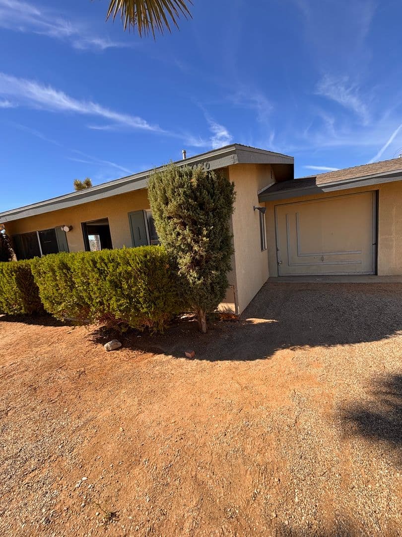 Yucca Valley House: 7126 Palo Alto Avenue