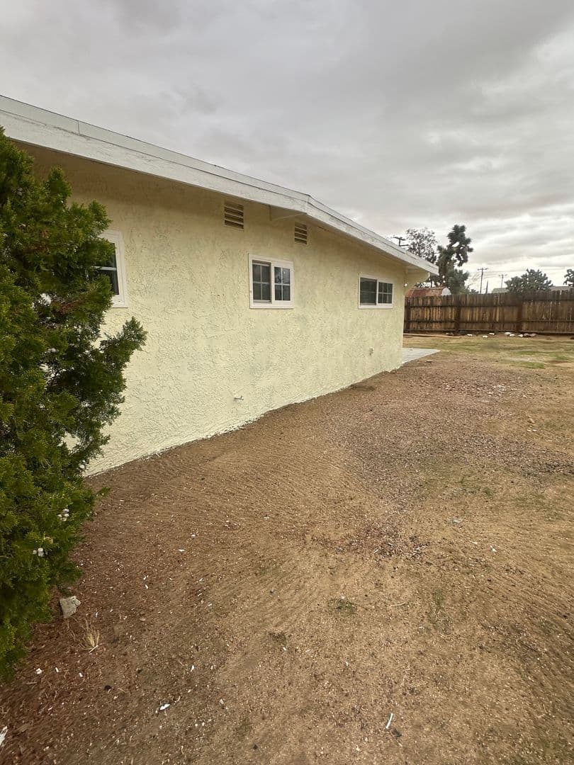 Yucca Valley House: 57675 Pueblo Trail