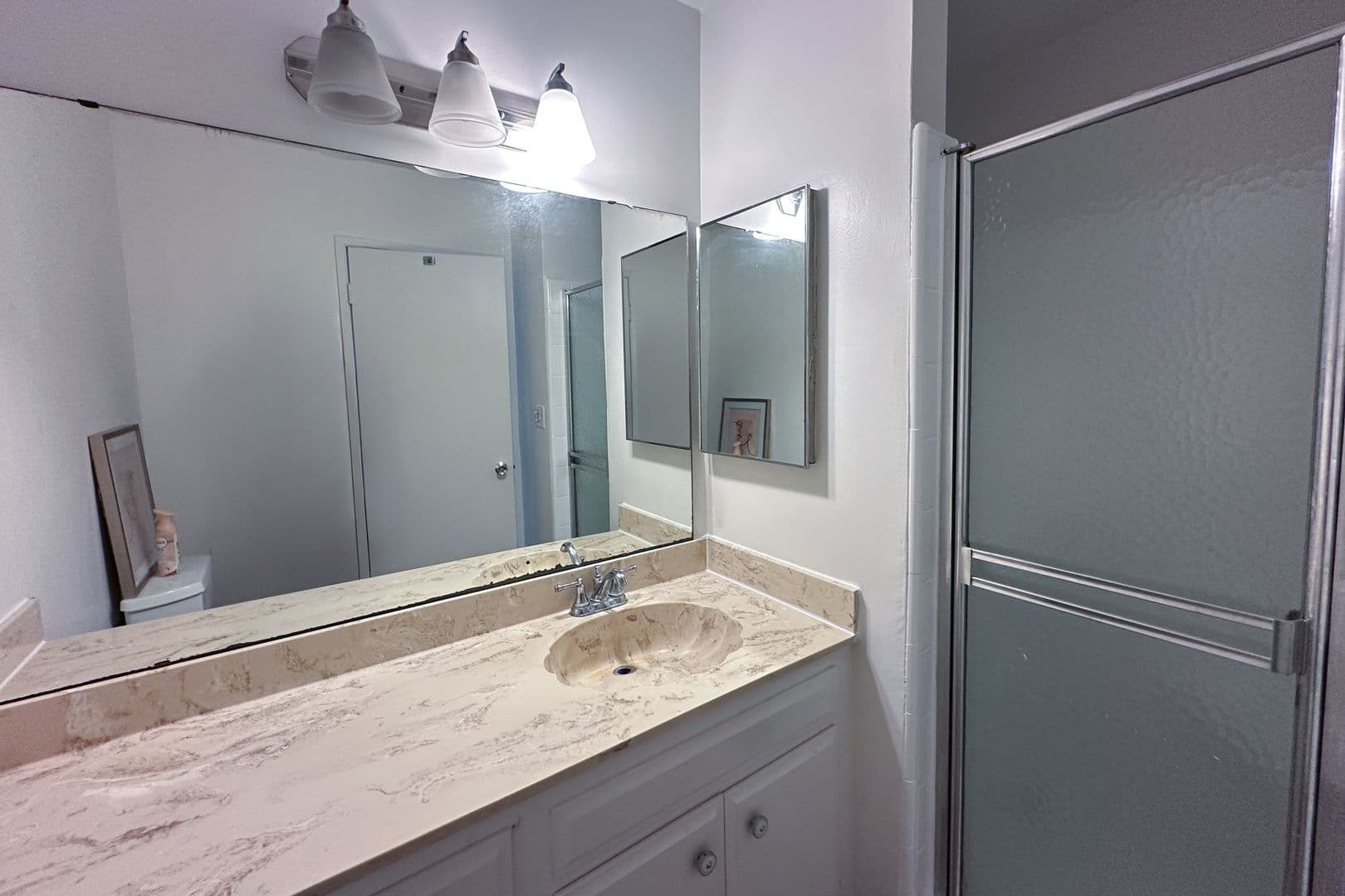 Culver City Condo: 6250 Buckingham Pkwy #208