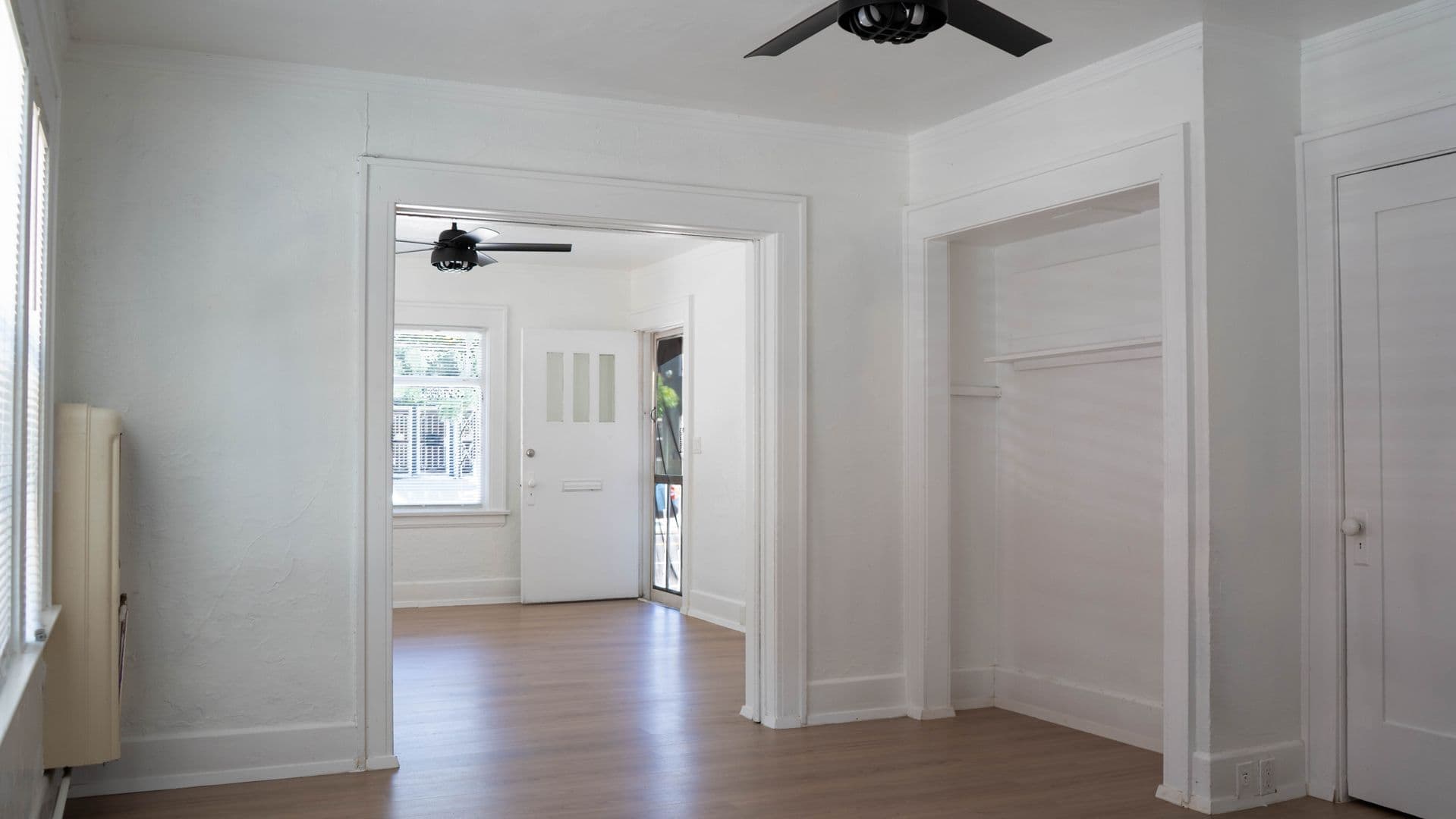 Long Beach Apartment: 1252 E Broadway