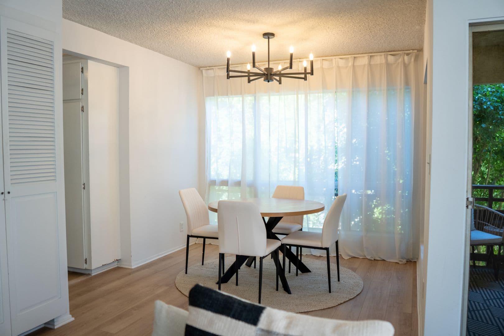Culver City Condo: 6250 Buckingham Pkwy #208