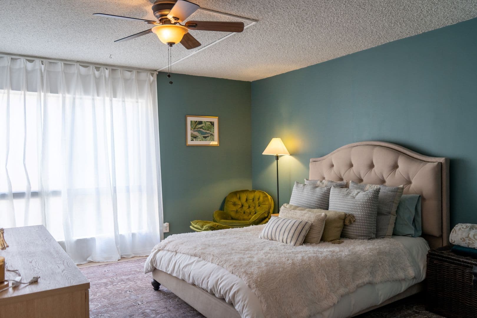 Culver City Condo: 6250 Buckingham Pkwy #208