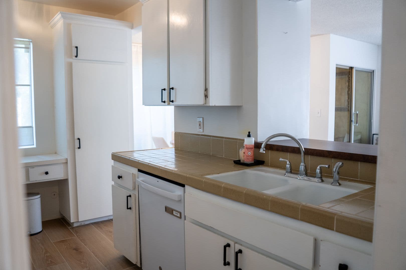 Culver City Condo: 6250 Buckingham Pkwy #208
