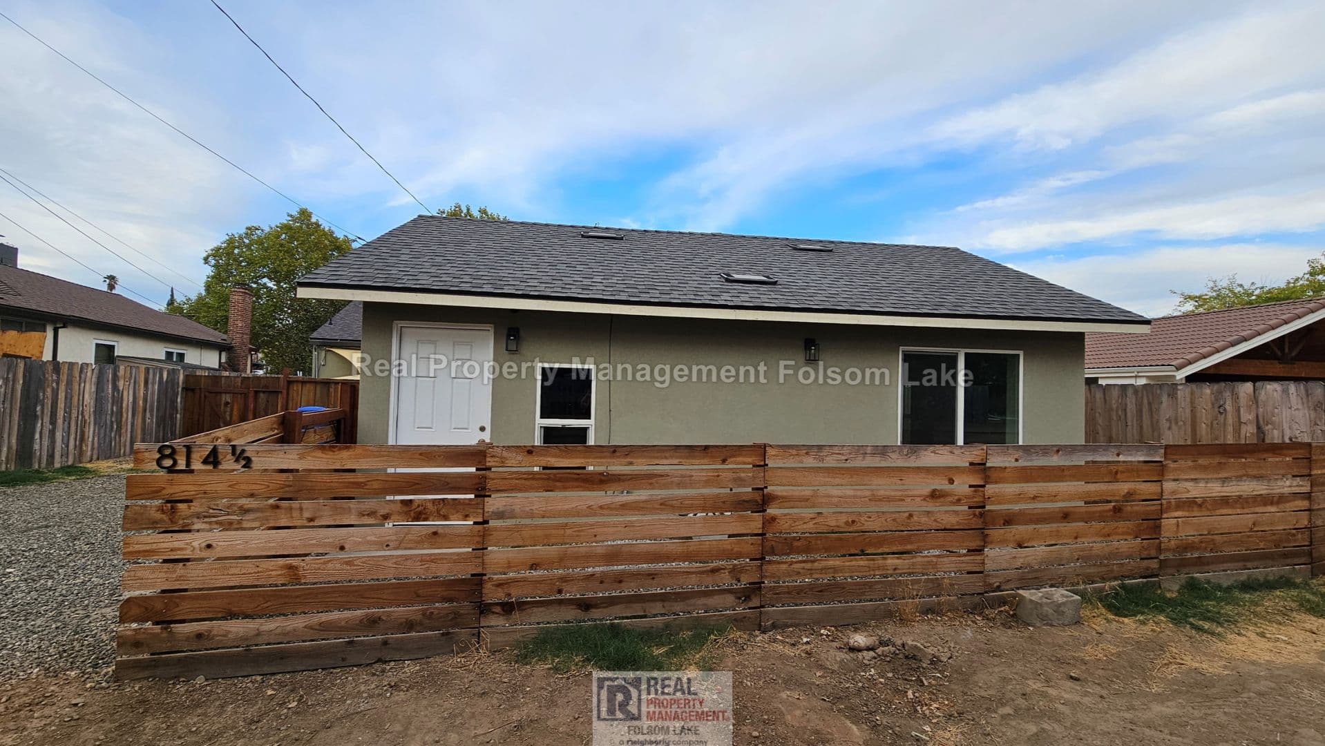 Folsom House: 814 1/2 Rumsey Way