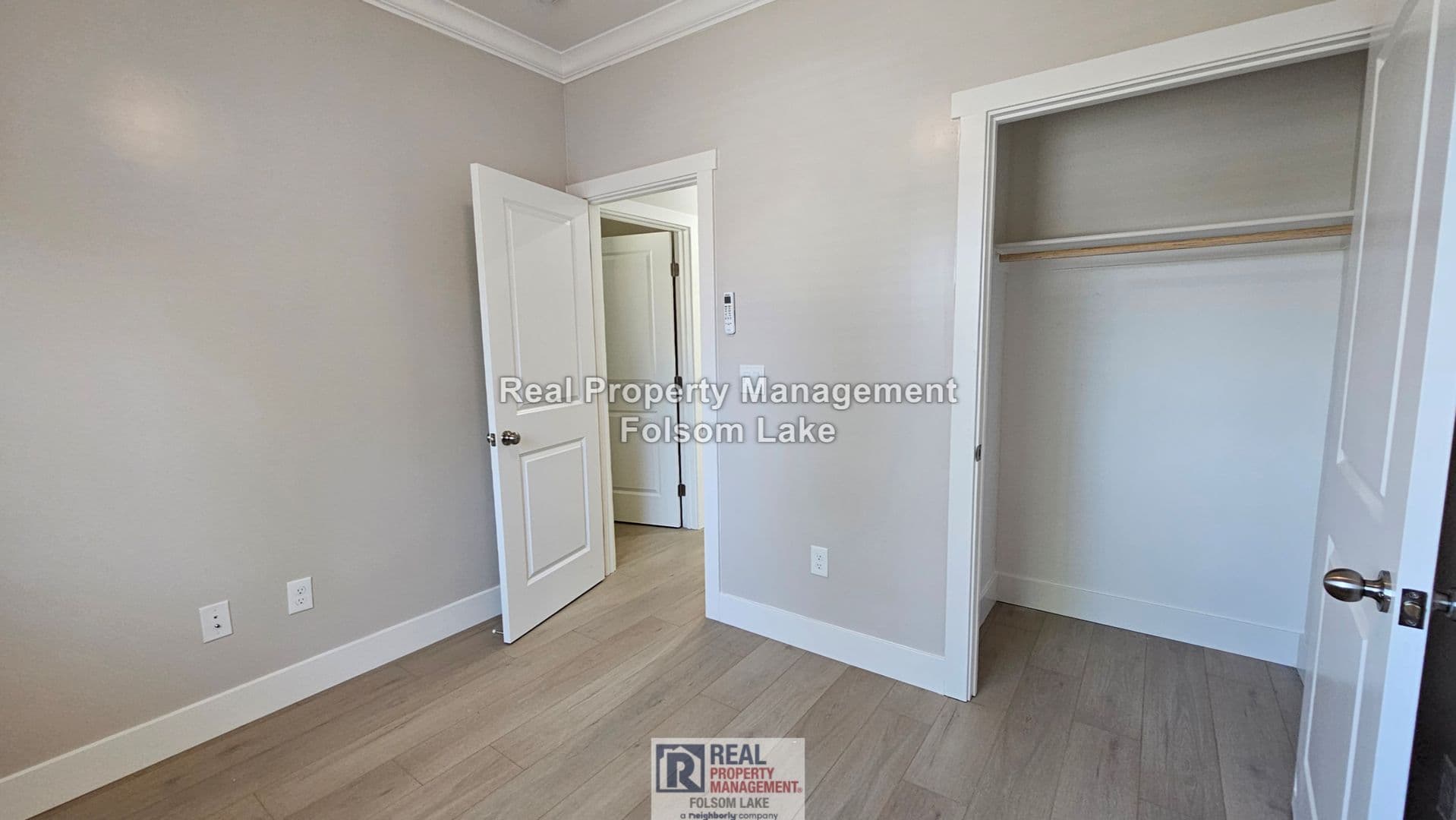 Sacramento House: 5453-2 Bradford Drive