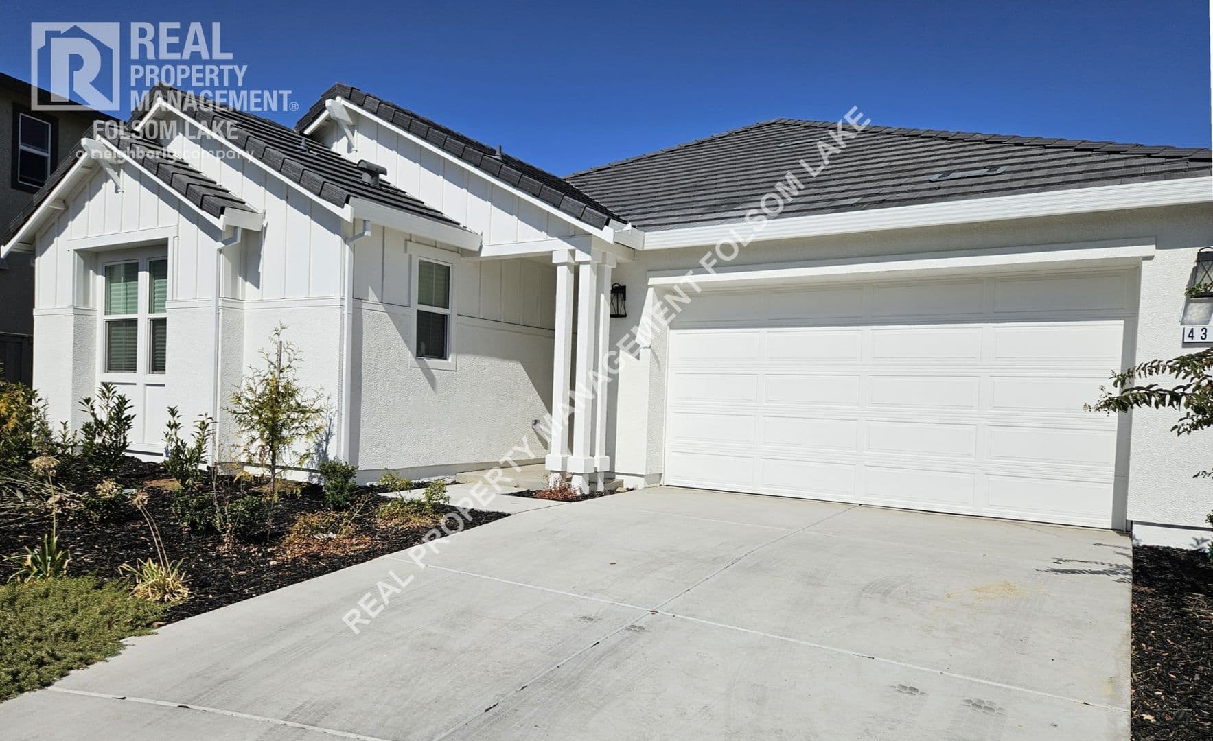 Roseville House: 433 Crescent Moon Crt