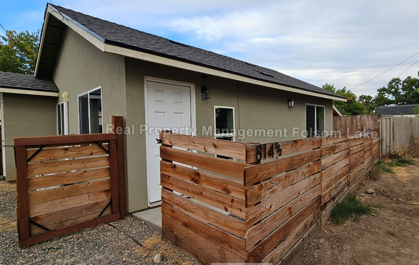 Folsom House: 814 1/2 Rumsey Way