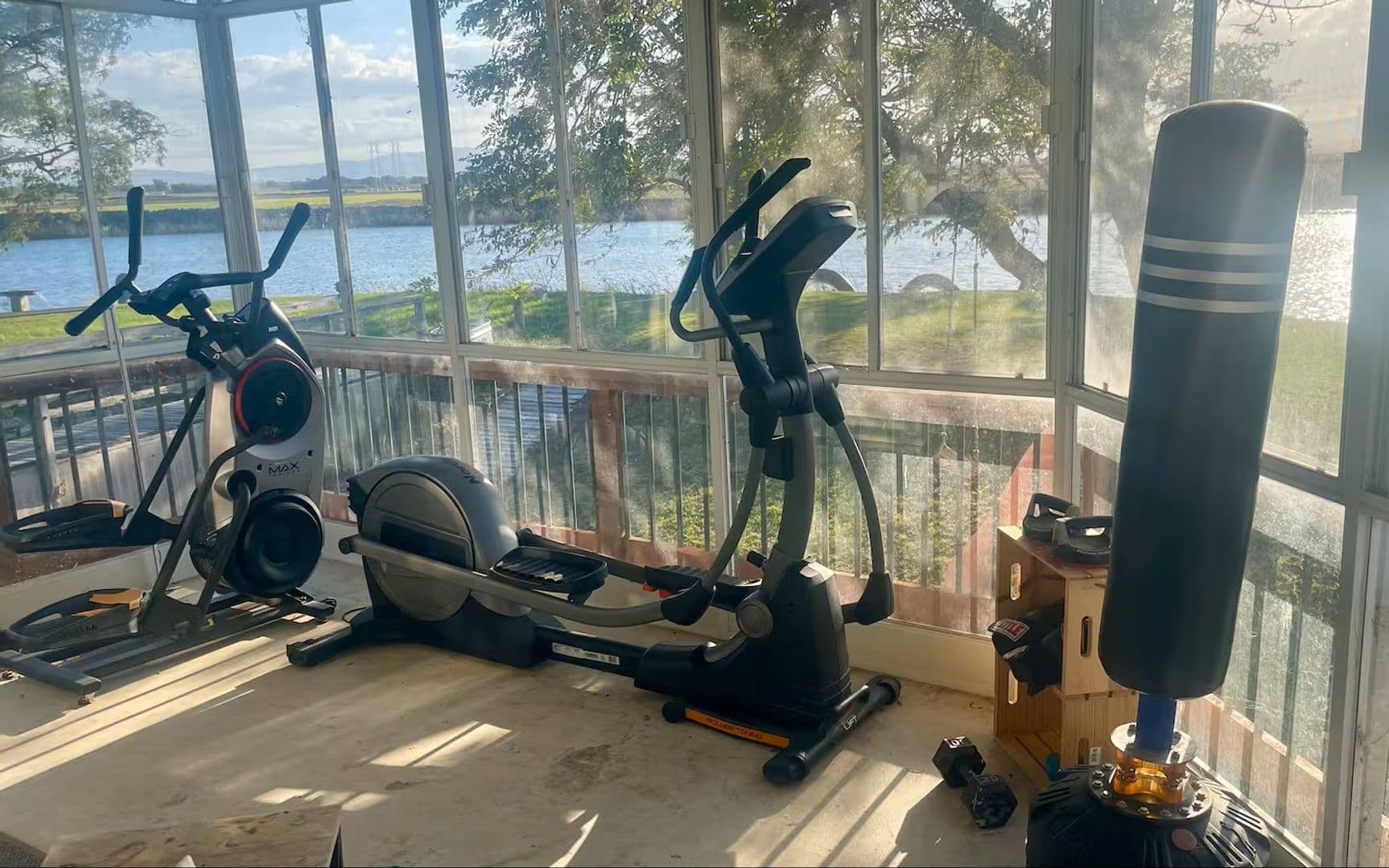 Bethel Island House: 1864 Taylor Rd A