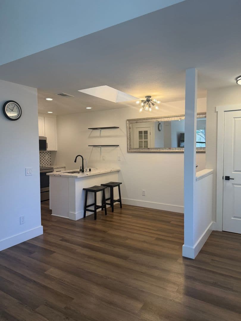 Concord House: 4515 Melody Drive #8