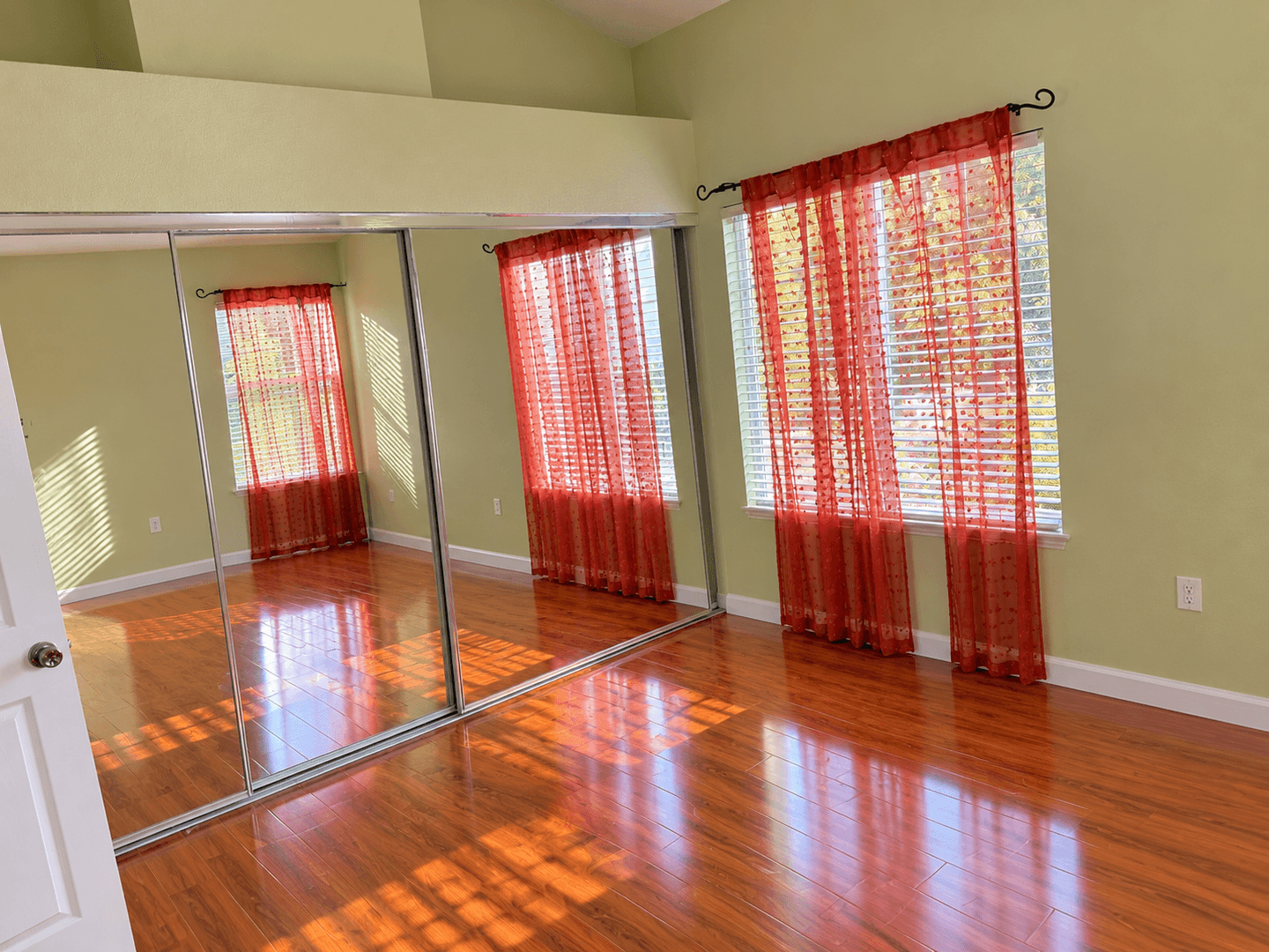 Livermore House: 6308 Scenic Ave