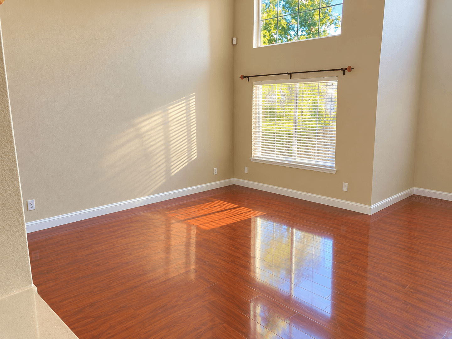 Livermore House: 6308 Scenic Ave