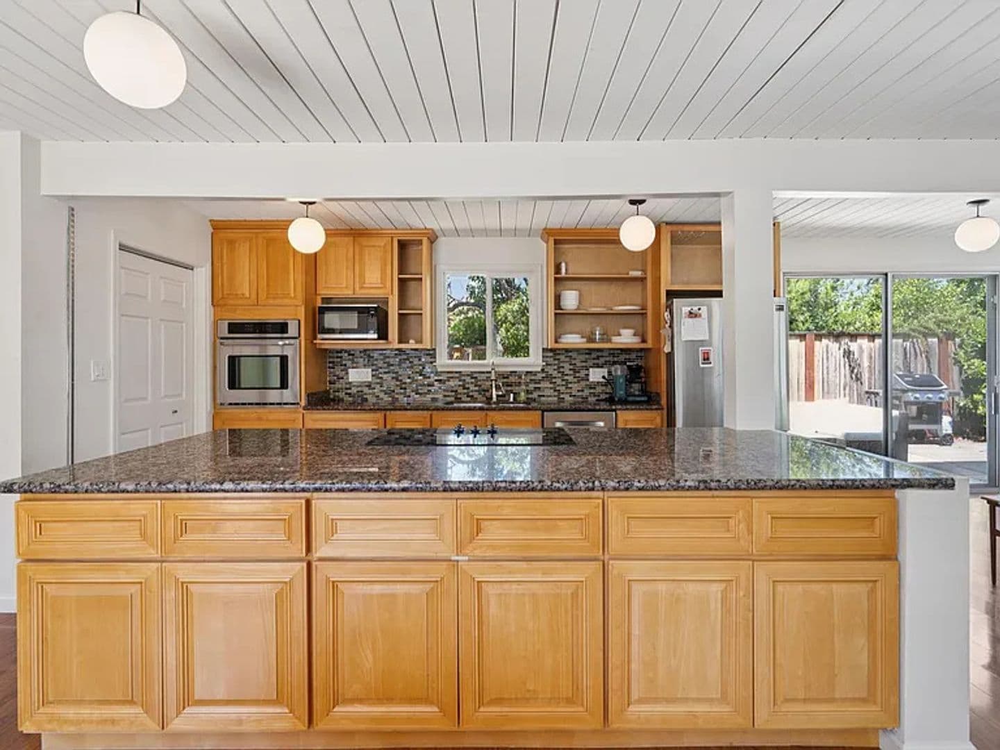 Concord House: 3767 Gainsborough Dr