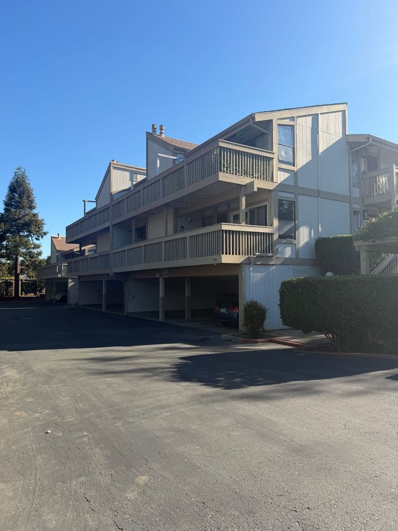 Concord House: 4515 Melody Drive #8