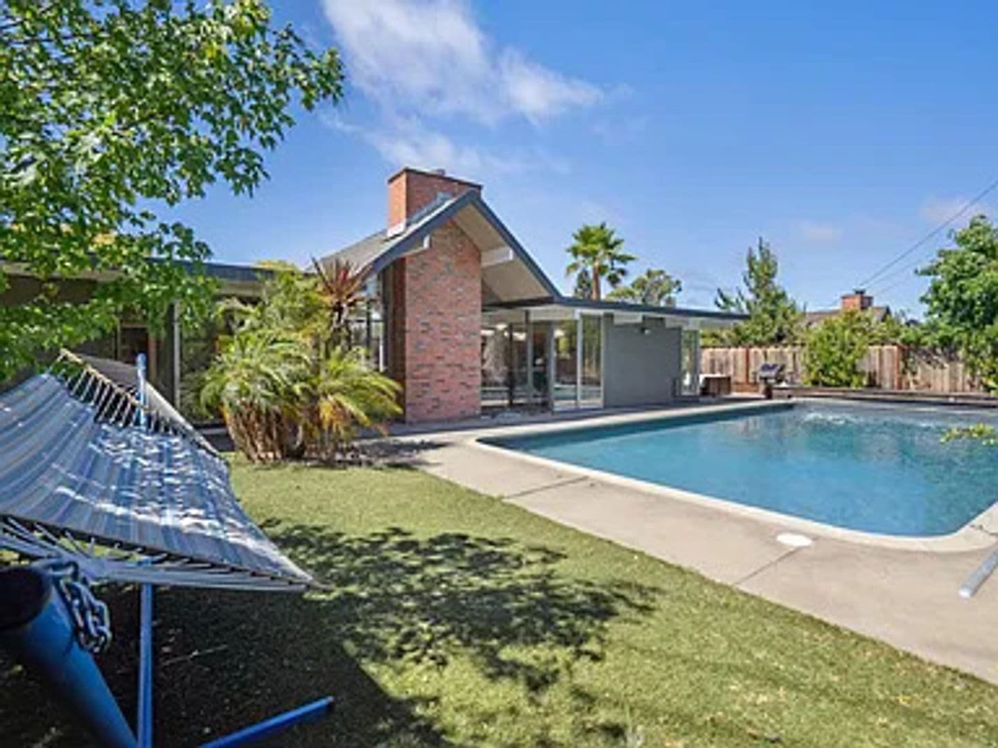 Concord House: 3767 Gainsborough Dr