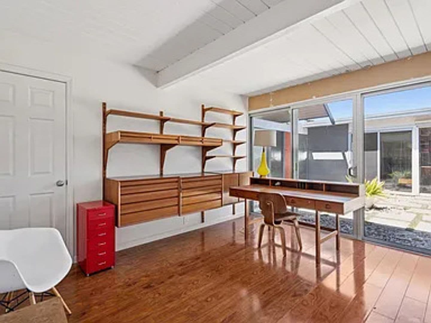 Concord House: 3767 Gainsborough Dr