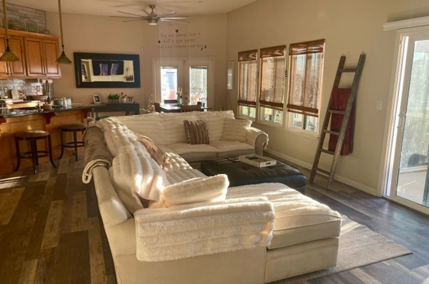 Bethel Island House: 1864 Taylor Rd A