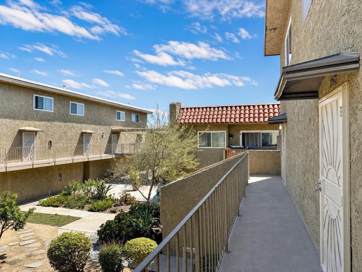 Lawndale Condo: 4727 W 147th St
