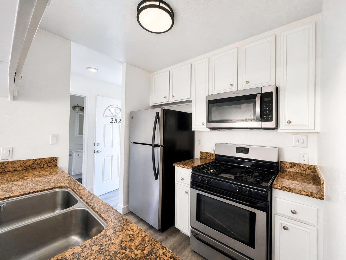 Lawndale Condo: 4727 W 147th St