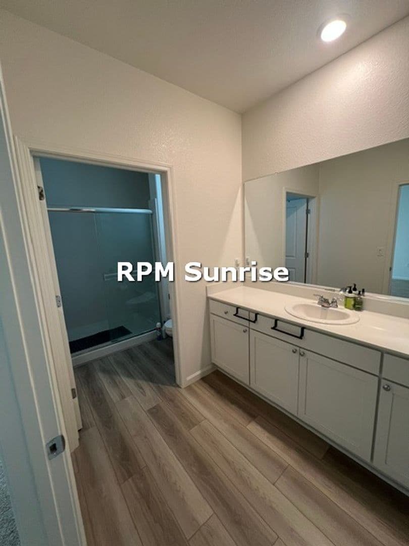 Rio Vista House: 4415 Canada Way