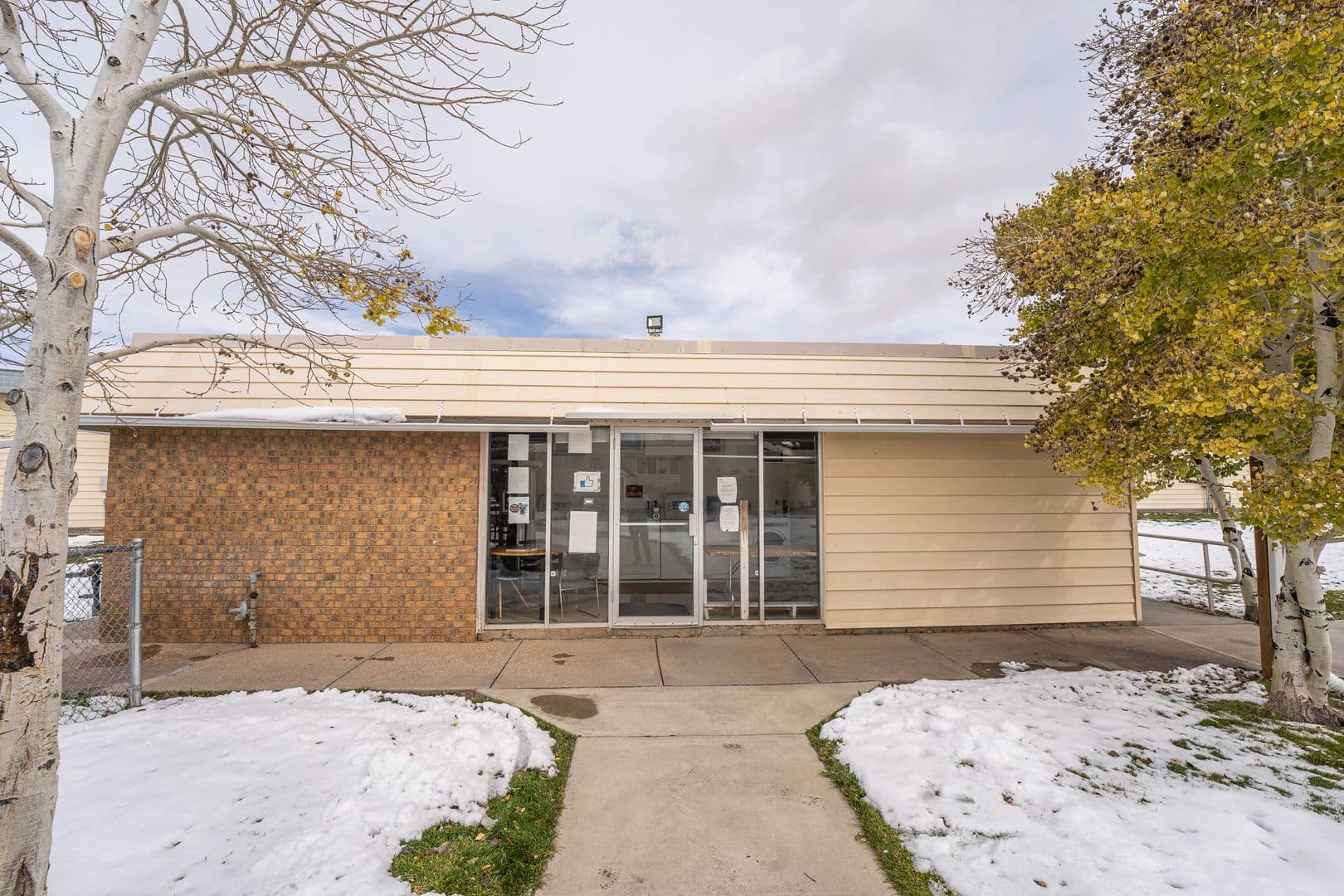 Laramie Apartment: 1617 Person St & 1622 S 17th St