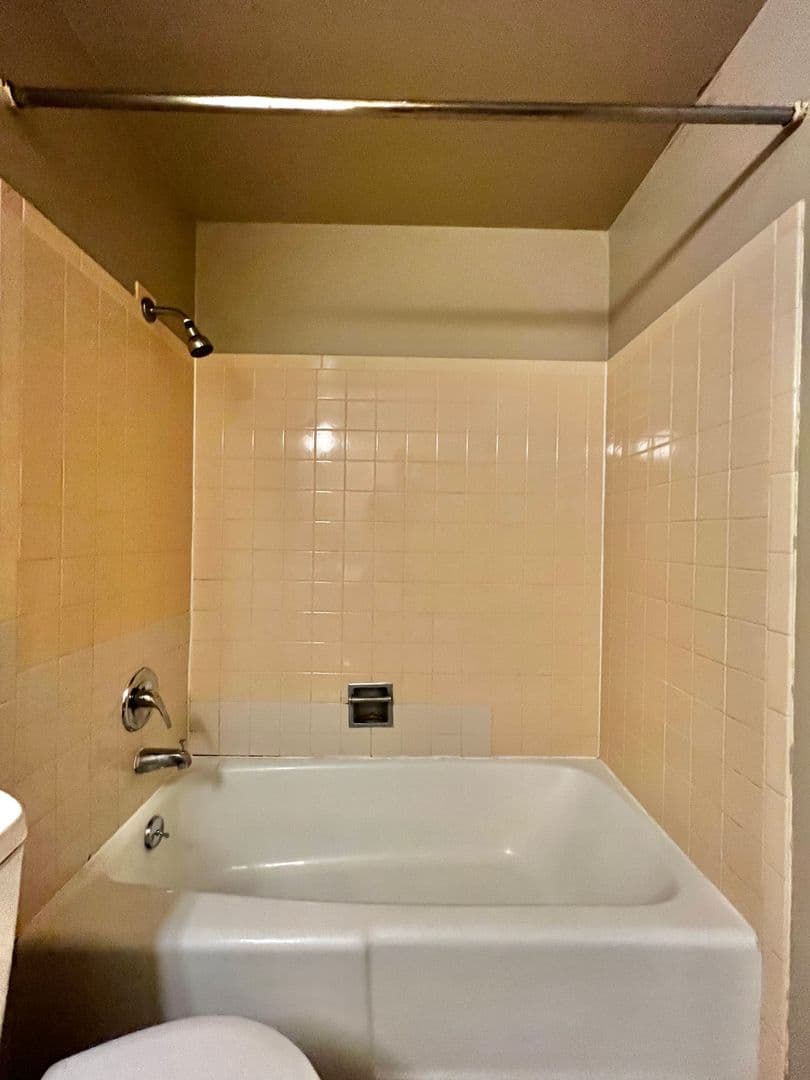 Fort Collins Apartment: 1005 Robertson St