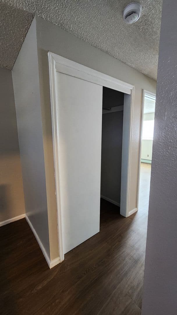 Cheyenne Apartment: 4517 Parkview Drive