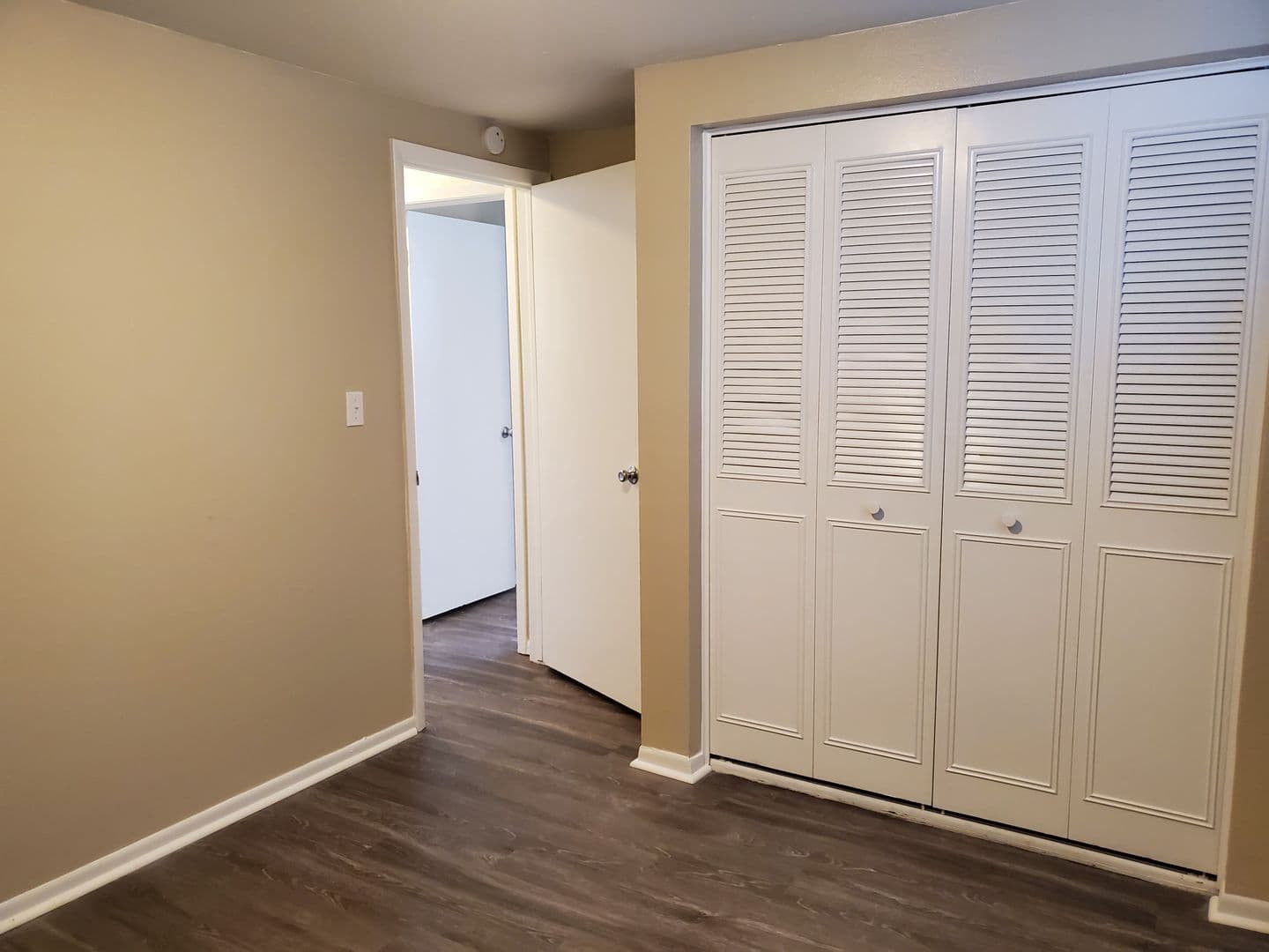 Loveland Apartment: 713 N Garfield Ave