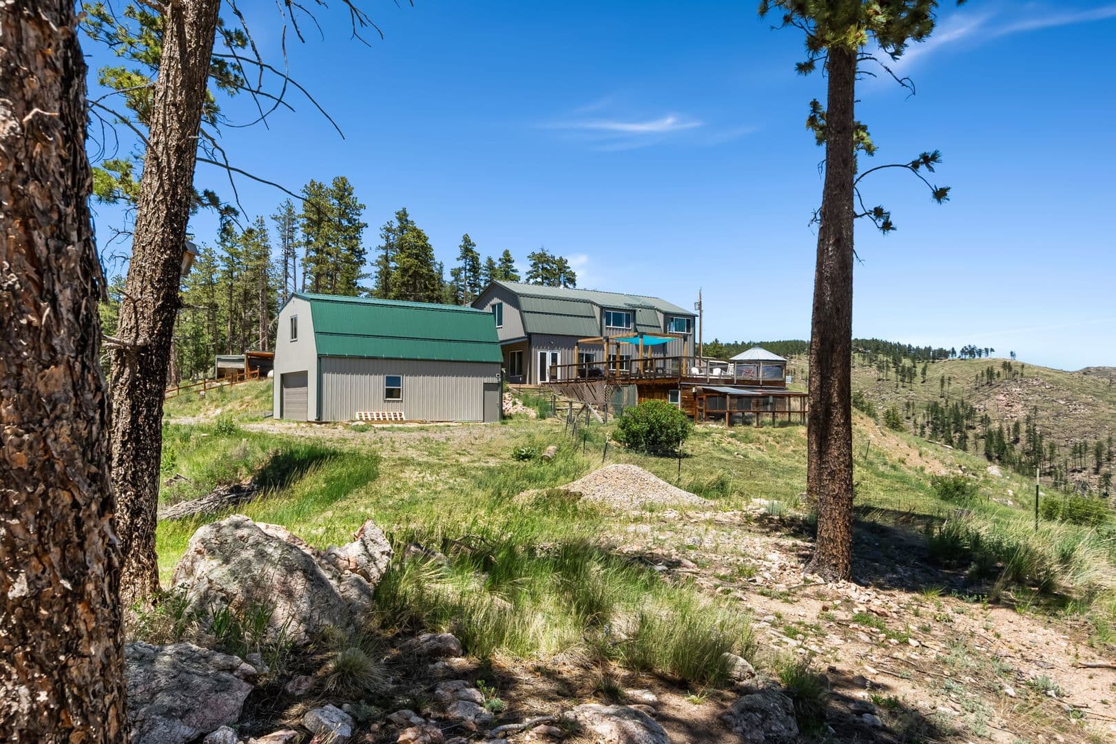 Bellvue House: 1154 Redstone Drive (DT-LN)