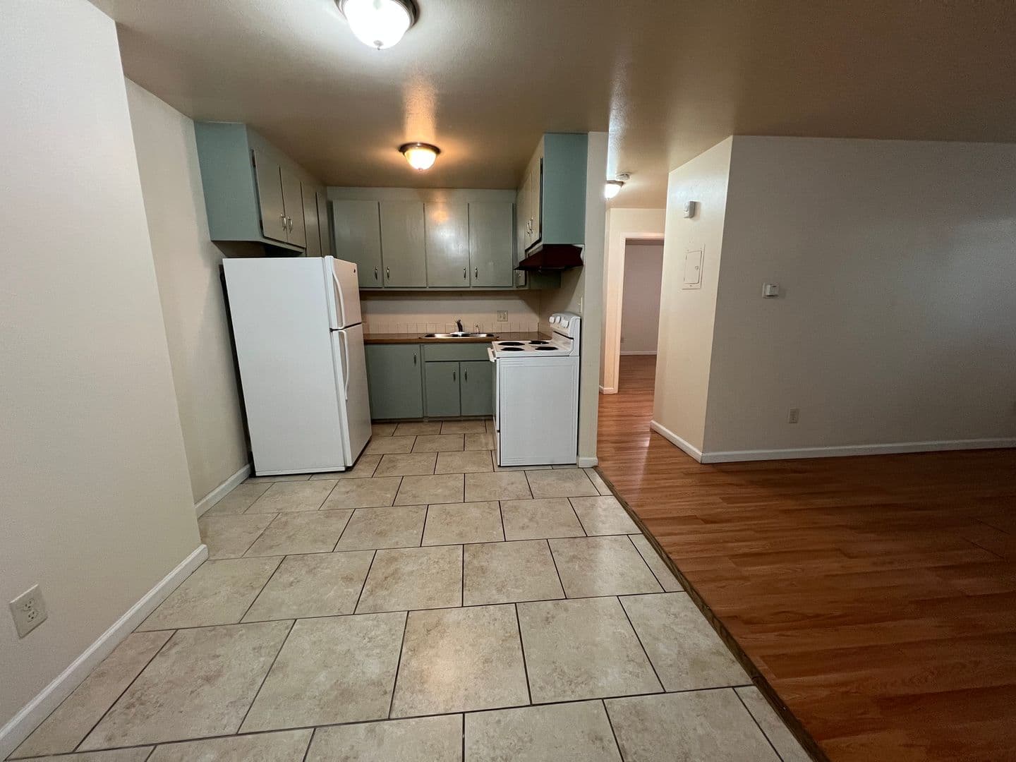 Fort Collins Apartment: 327 Mathews Street