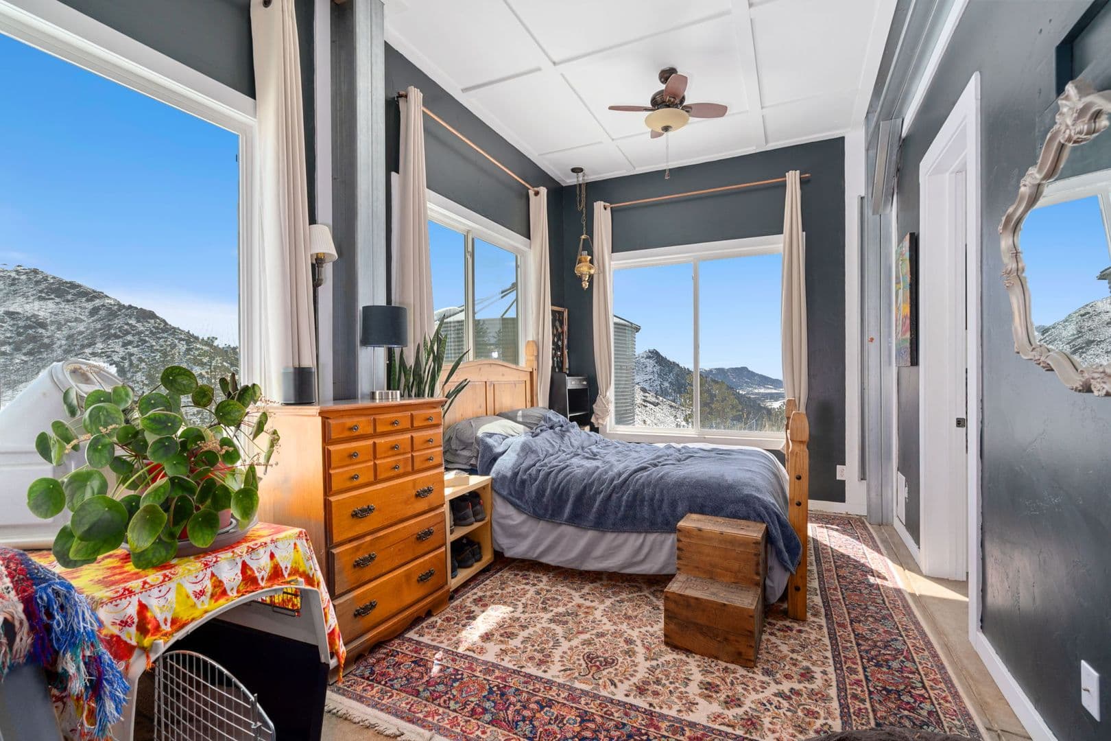 Bellvue House: 1154 Redstone Drive (DT-LN)