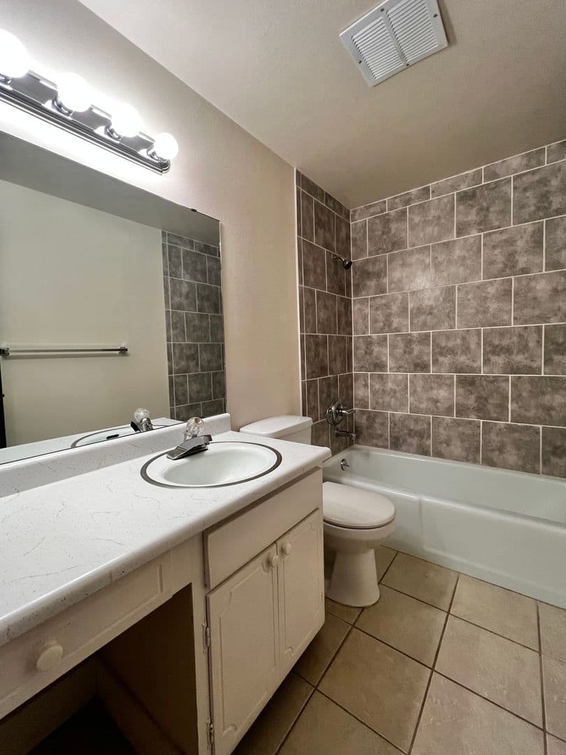 Fort Collins Apartment: 634 Mathews St